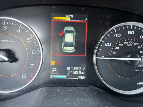 Used 2019 Subaru Crosstrek 2.0i Limited w/ Moonroof Package w/Navigation AWD/4WD image 22