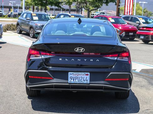 Certified 2026 Hyundai Elantra Sport FWD image 9