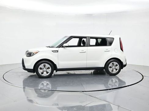 Used 2015 Kia Soul FWD image 6
