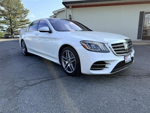 Used 2019 Mercedes-Benz S 560 4MATIC Sedan image 3