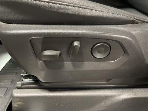 Used 2023 GMC Sierra 1500 SLT w/ SLT Premium Plus Package image 13