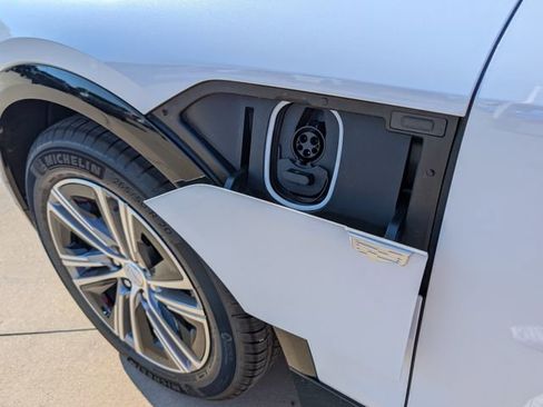 New 2026 Cadillac Lyriq Luxury image 37