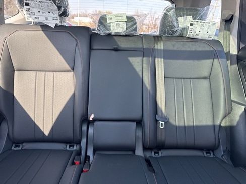 Used 2024 Volkswagen Tiguan Wolfsburg Edition image 21