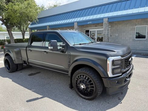 Used 2024 Ford F450 Limited w/ FX4 Off-Road Package AWD/4WD image 14