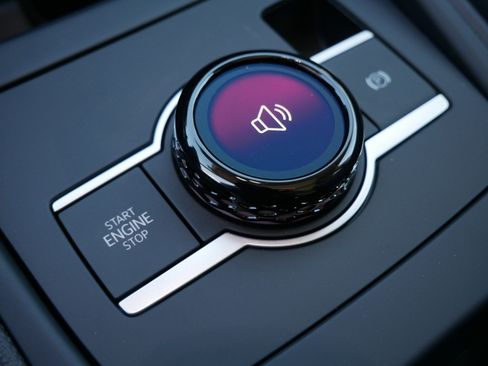 New 2026 Volkswagen Tiguan SE image 9