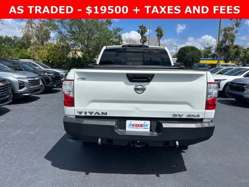 Used 2021 Nissan Titan SV w/ SV Convenience Package AWD/4WD image 5