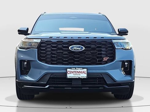 Used 2025 Ford Explorer ST w/ Sun And Sound Package AWD/4WD image 2