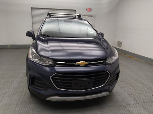 Used 2018 Chevrolet Trax LT w/ Sun & Sound Package FWD image 14