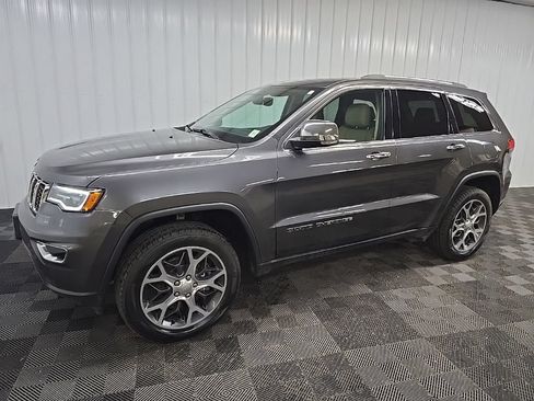 Used 2019 Jeep Grand Cherokee Limited AWD/4WD image 6
