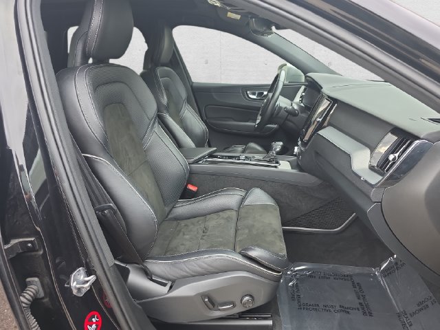 Used 2018 Volvo XC60 T6 R-Design w/ Convenience Package AWD/4WD image 10