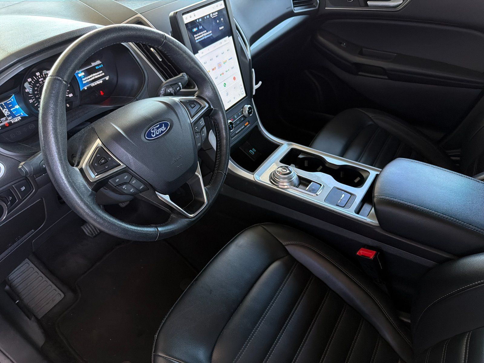 Used 2024 Ford Edge SEL AWD/4WD image 9