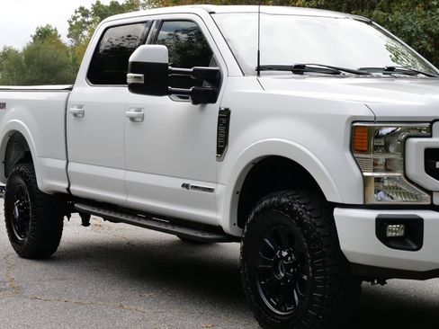 Used 2022 Ford F250 Lariat w/ Tremor Off-Road Package image 37