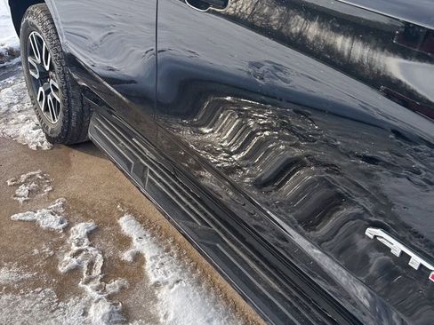 Used 2024 GMC Yukon AT4 image 5