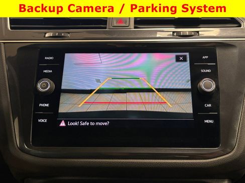 Used 2023 Volkswagen Tiguan SE AWD/4WD image 23