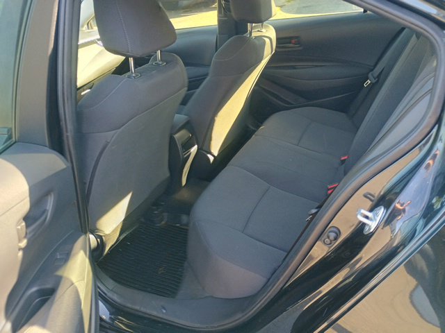Used 2022 Toyota Corolla LE FWD image 21