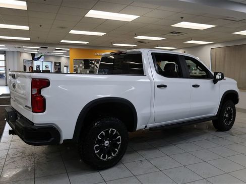 New 2026 Chevrolet Silverado 1500 ZR2 AWD/4WD image 6