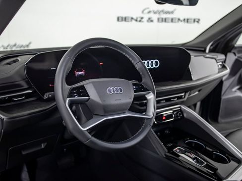 Used 2025 Audi Q5 Premium w/ Convenience Package AWD/4WD image 21