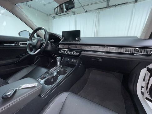 Used 2024 Honda Civic EX-L image 11