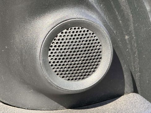 Used 2019 Jeep Grand Cherokee Laredo AWD/4WD image 15