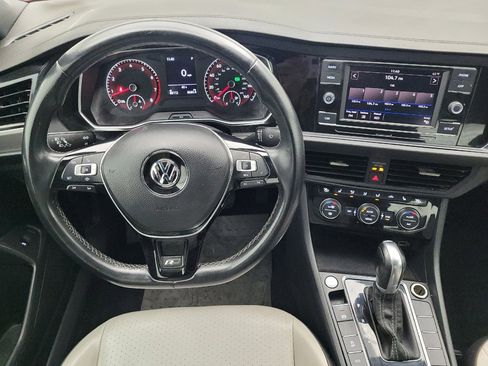 Used 2019 Volkswagen Jetta R-Line image 22