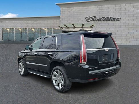 Used 2019 Cadillac Escalade Luxury image 6
