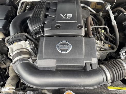 Used 2019 Nissan Frontier Desert Runner image 32