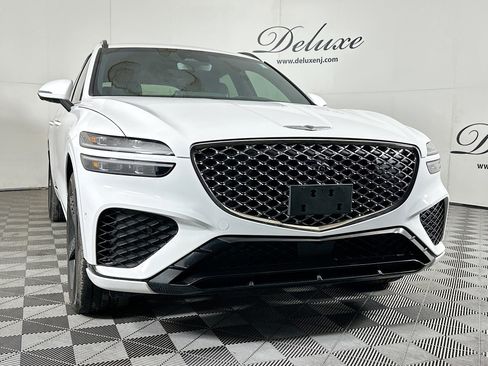 Used 2023 Genesis GV70 2.5T w/ Sport Prestige Package image 30