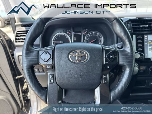 Used 2024 Toyota 4Runner TRD Off-Road Premium AWD/4WD image 29