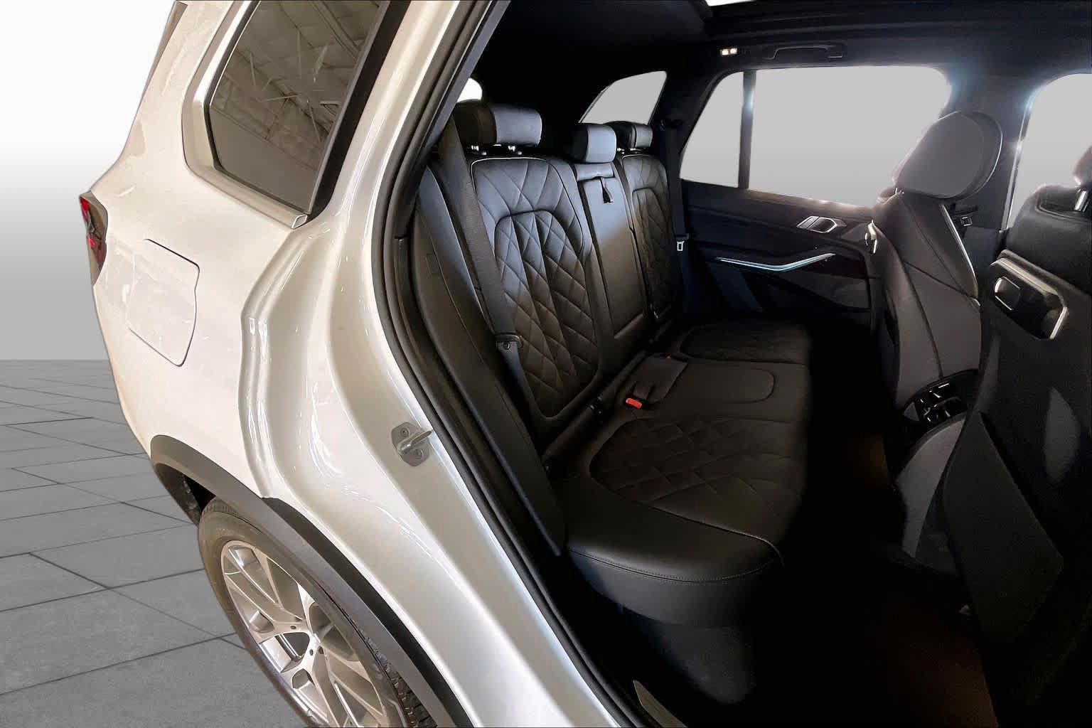 Used 2026 BMW X5 sDrive40i RWD image 18