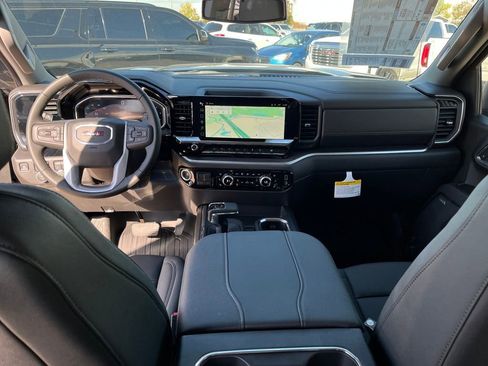 New 2026 GMC Sierra 1500 SLT image 17