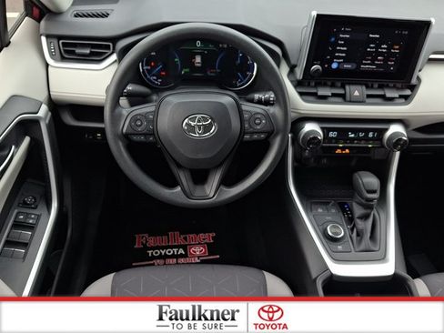 Certified 2025 Toyota RAV4 XLE AWD/4WD image 11