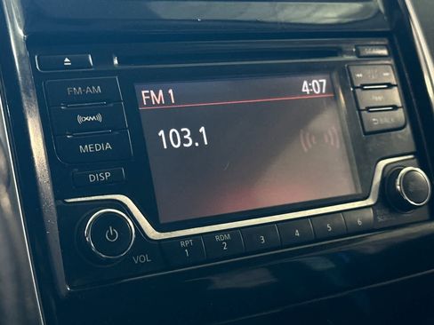 Used 2016 Nissan Versa Note SV FWD image 21
