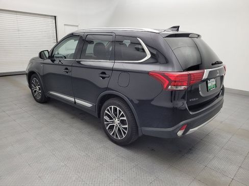 Used 2017 Mitsubishi Outlander GT AWD/4WD image 3