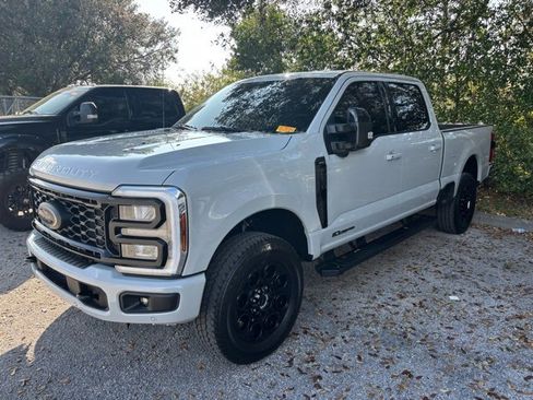 Used 2026 Ford F250 Lariat w/ Black Appearance Package image 6