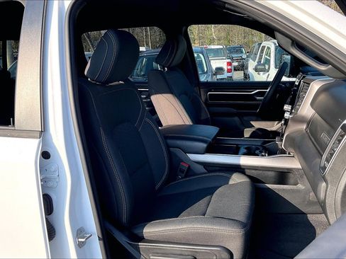 Used 2025 RAM 1500 Big Horn AWD/4WD image 7