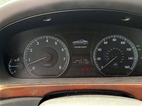 Used 2013 Hyundai Equus Ultimate RWD image 7