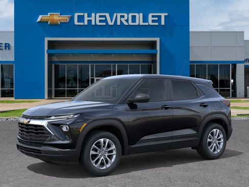 New 2026 Chevrolet TrailBlazer LS w/ LS Convenience Package FWD image 2