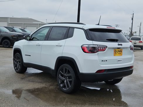 New 2026 Jeep Compass Latitude image 5