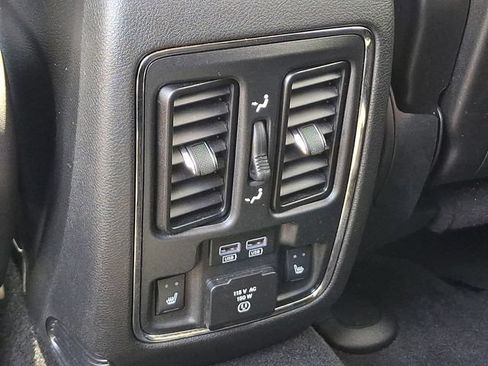 Used 2015 Dodge Durango Limited w/ Premium Group AWD/4WD image 19