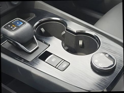 Used 2021 Nissan Rogue SV image 30