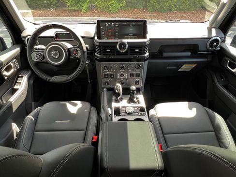 Used 2025 INEOS Grenadier Fieldmaster Edition image 22