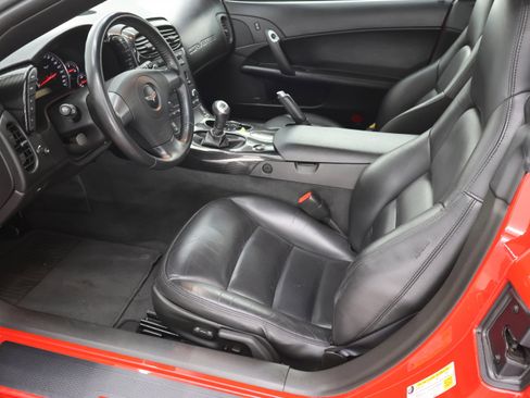 Used 2006 Chevrolet Corvette Convertible w/ Preferred Equipment Group RWD image 8
