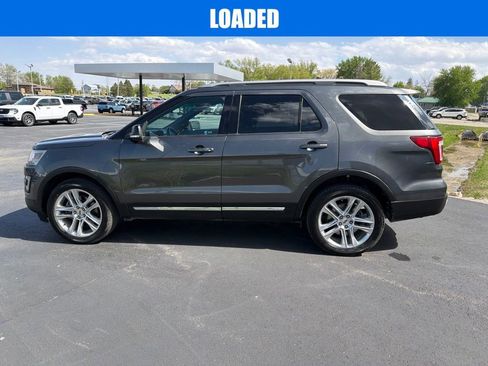 Used 2016 Ford Explorer XLT w/ Equipment Group 202A AWD/4WD image 7