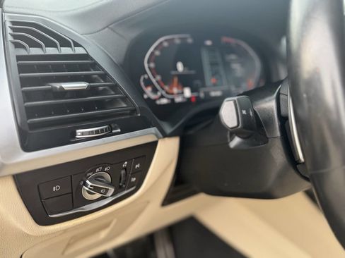 Used 2021 BMW X3 sDrive30i w/ M Sport Package RWD image 11