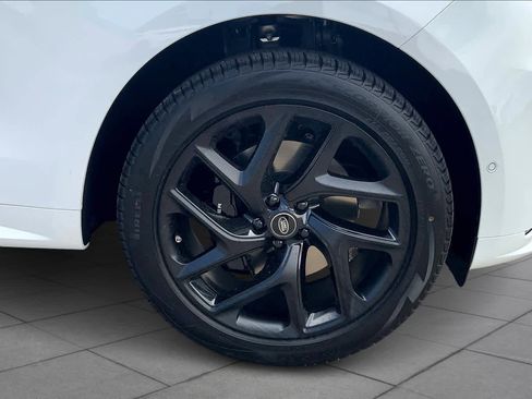 Used 2024 Land Rover Range Rover Sport Dynamic SE image 11