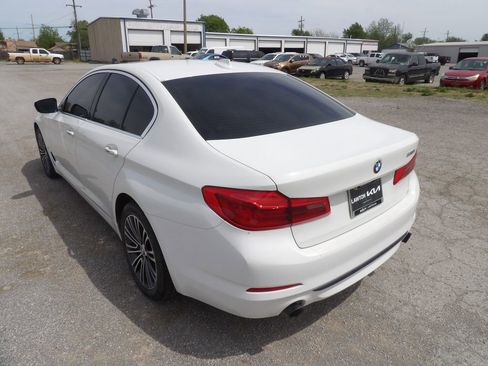 Used 2018 BMW 530i RWD image 9