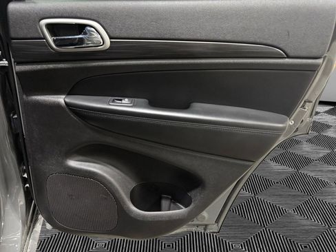 Used 2021 Jeep Grand Cherokee Altitude image 16
