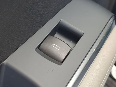 New 2025 GMC Acadia Elevation image 37