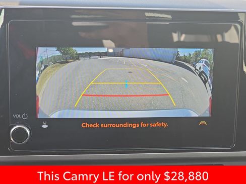 Used 2025 Toyota Camry LE w/ Convenience Package image 29