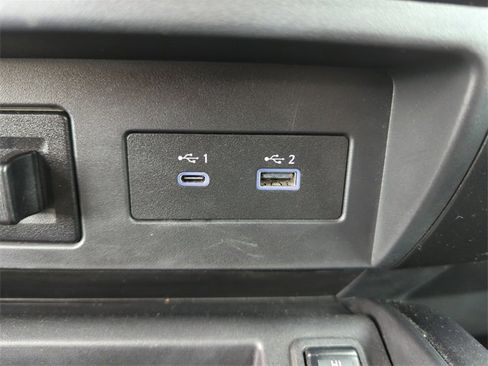 Certified 2023 Nissan Titan SV w/ SV Convenience Package image 33